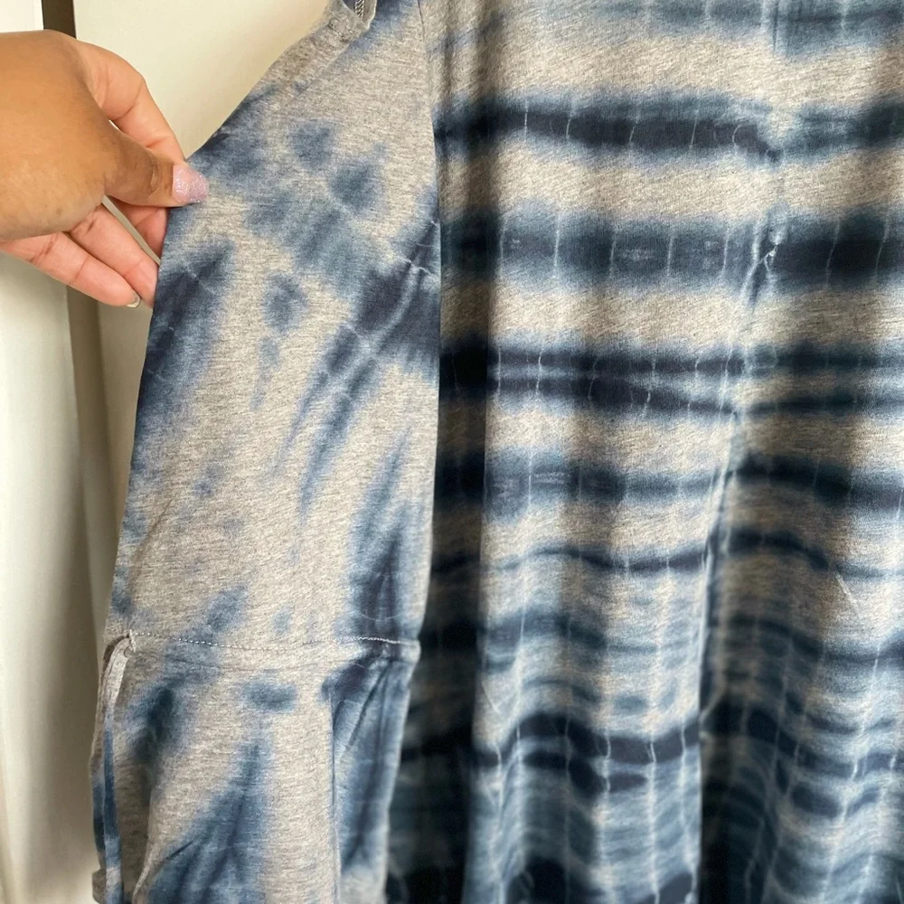 Go Couture Tie Dye Lightweight Cold Shoulder Blouse - Size M - Picture 2 of 12